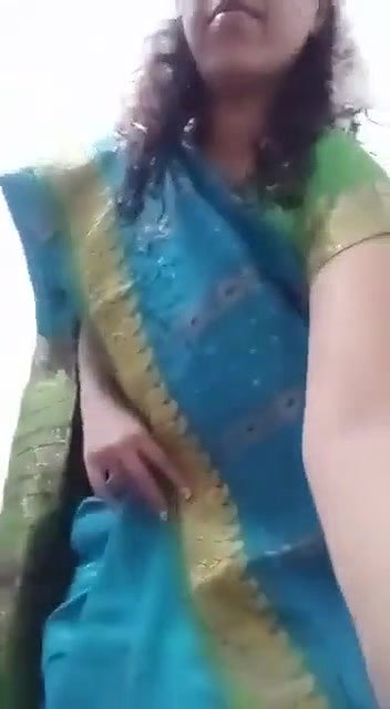 Desi Bhabhi Striping Sari