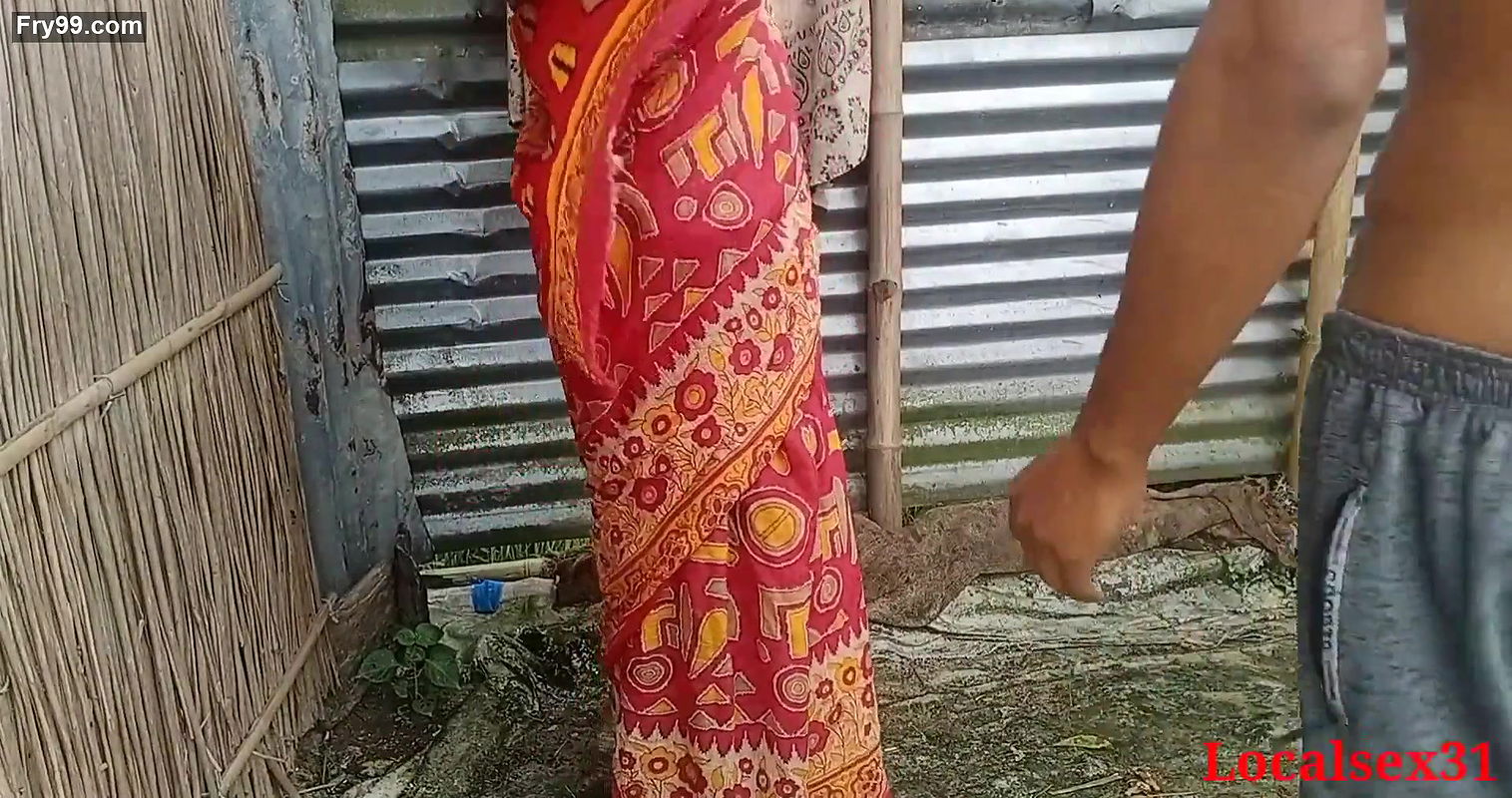 Bengali Bhabi Fuck With A Red Clower Saree with Husband