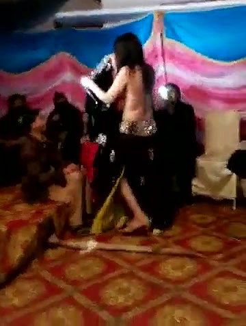 Desi Daring HOrny Grl with soopr hoot BOobs in Wedding Party