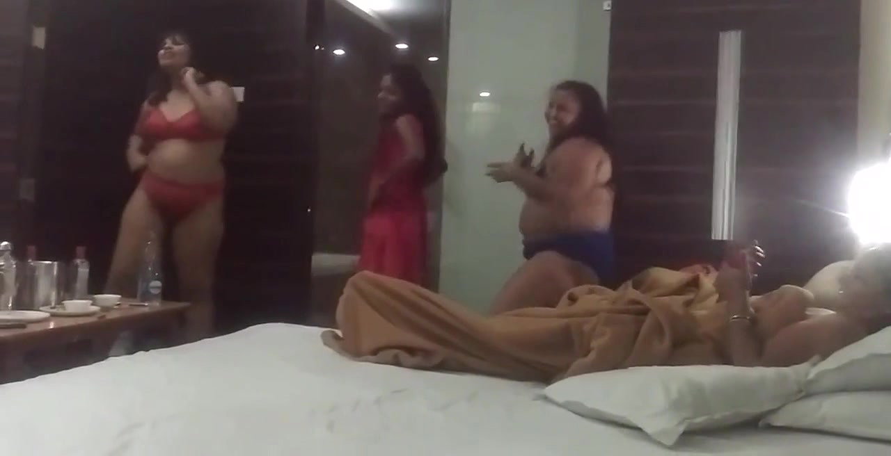 Desi Couples Group Party dancing ENJOY