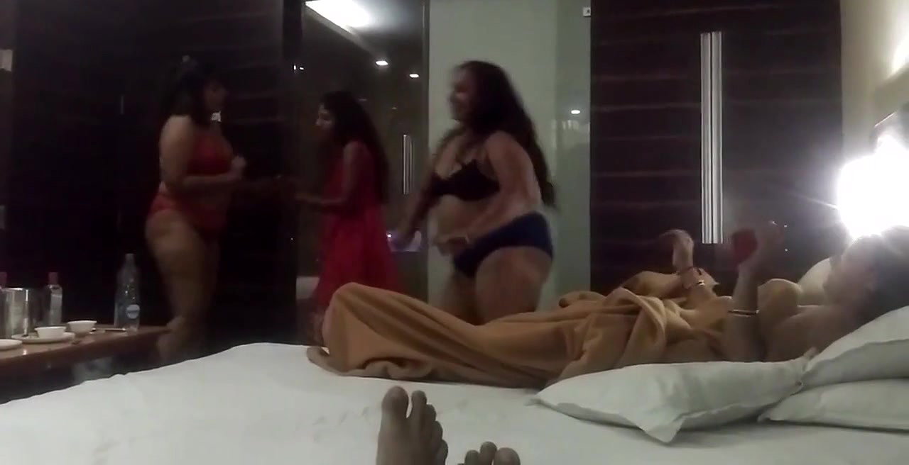 Desi Couples Group Party dancing ENJOY