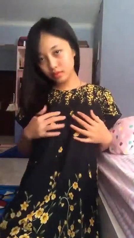 Very Beautiful Assami Girl Showing