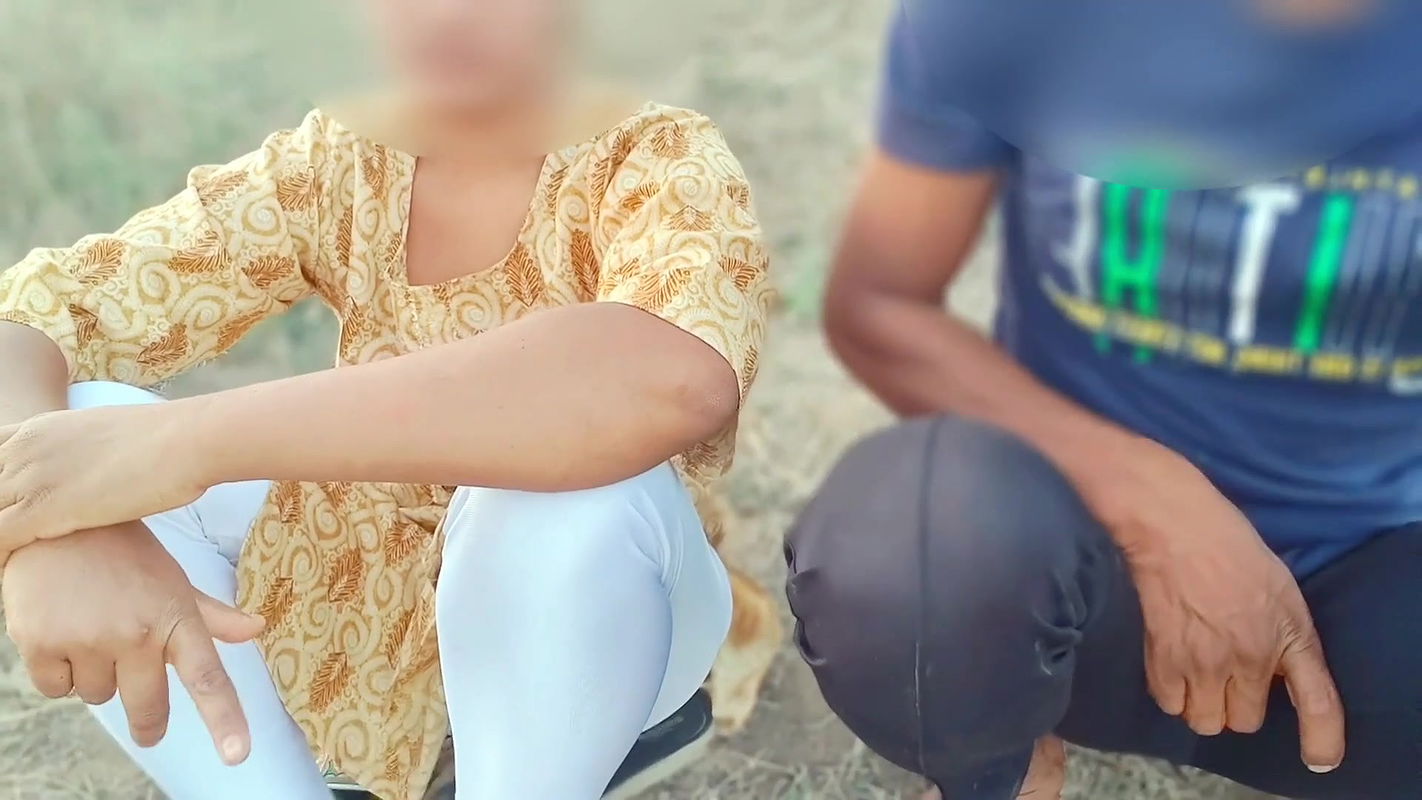 Beautiful Indian village Stepsister Suman sex in Jungle outdoor with her stepbrother, xxx video tight pussy getting fucked hindi