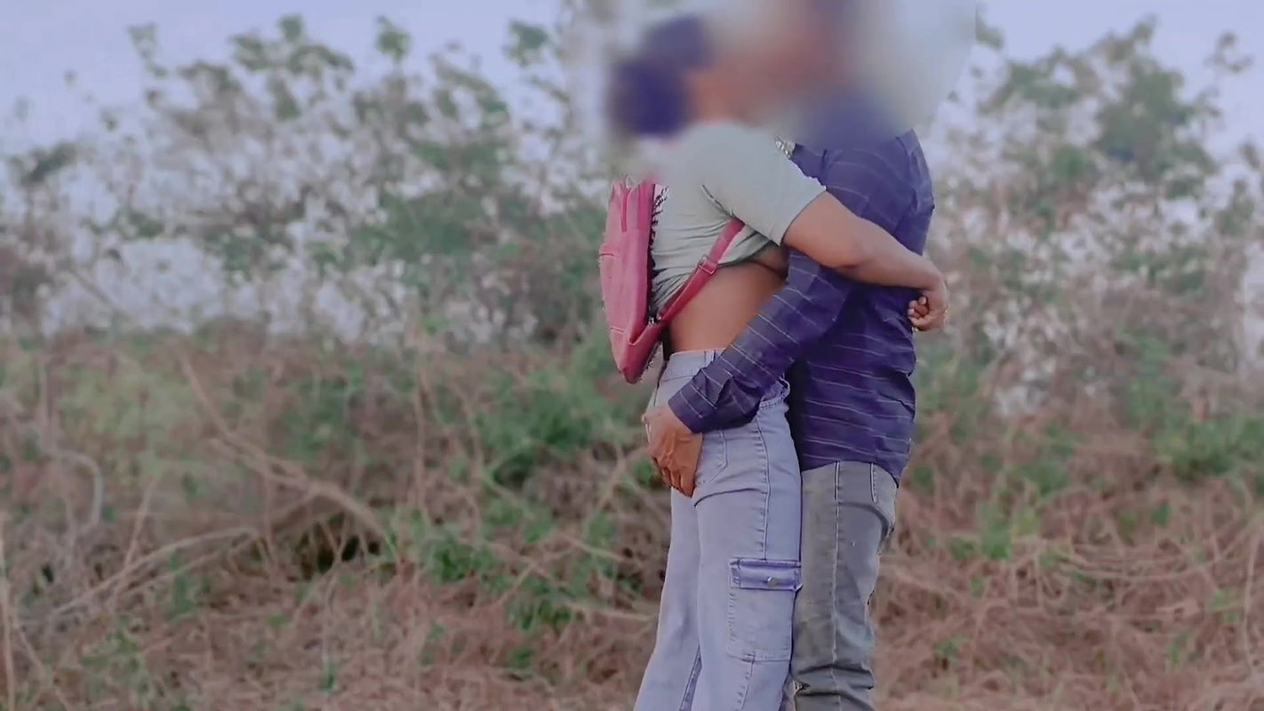 Indian College couples Anal Sex in jungle, Indian village college couples jungle sex, beautiful college girl Frist time xx