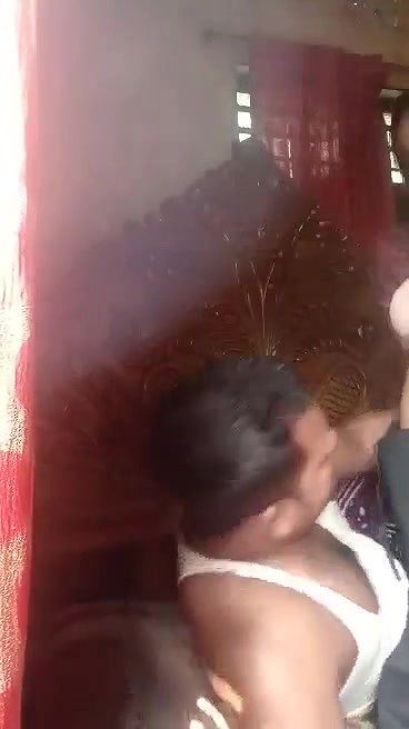 Desi Bhabhi Remove salwaar & Start Right But her Hubby Want to Bang Hard