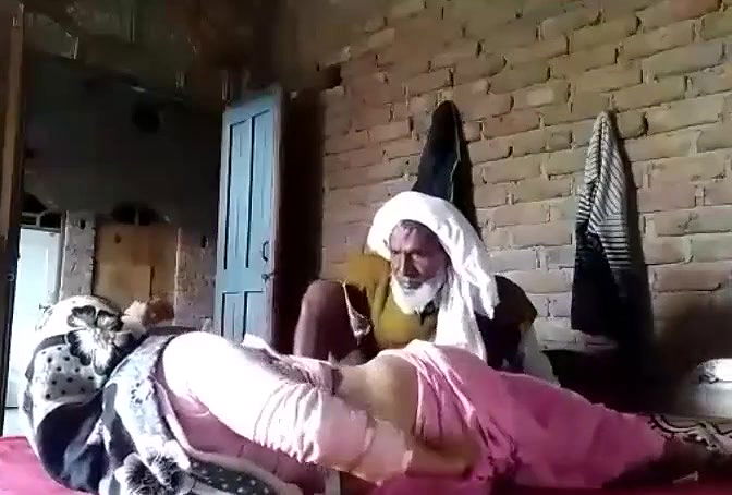 Desi old man fking young daughtrilw