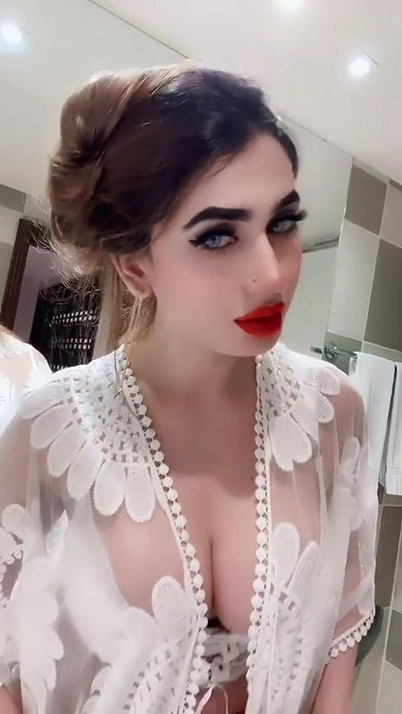 Hot Model JoinMyApp Video