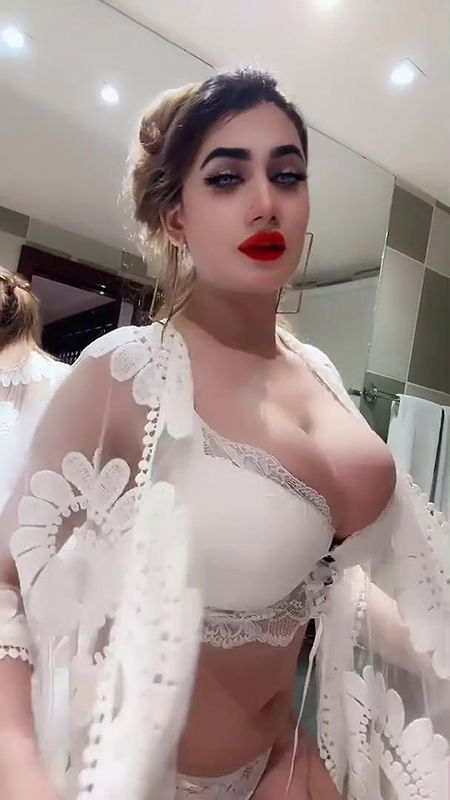 Hot Model JoinMyApp Video