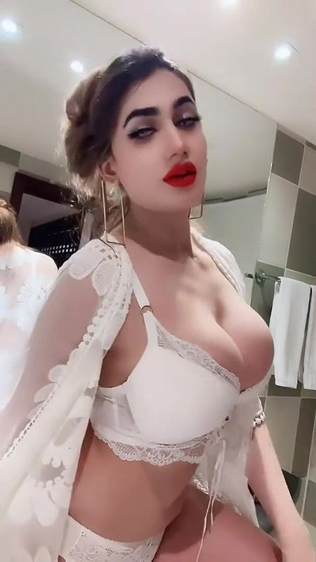 Hot Model JoinMyApp Video