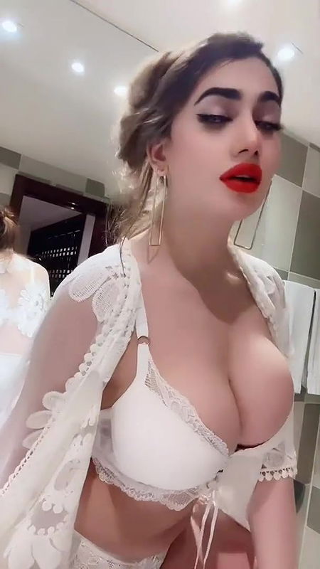 Hot Model JoinMyApp Video