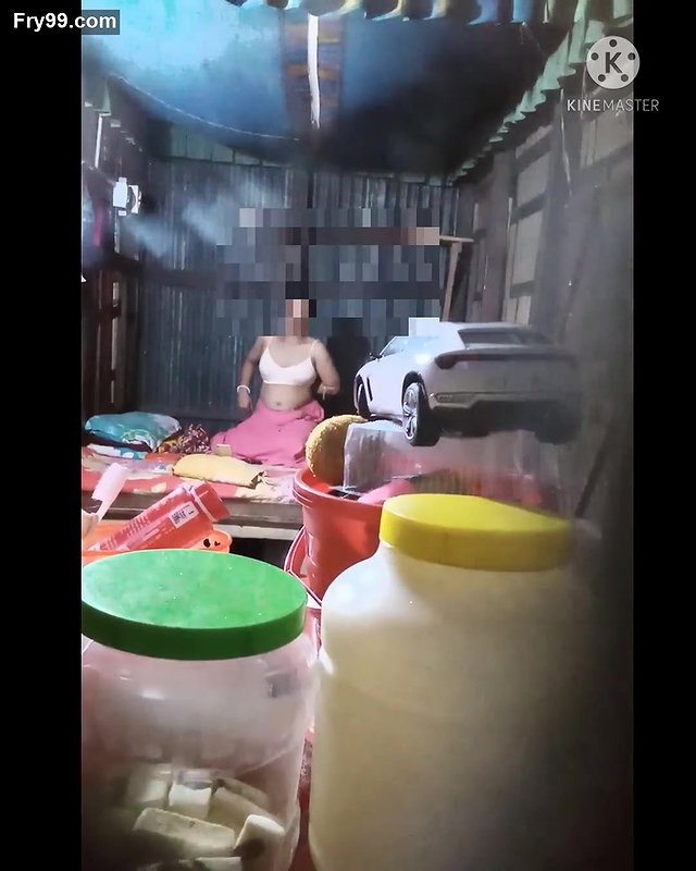 Desi village aunty showing her big boobs and body.