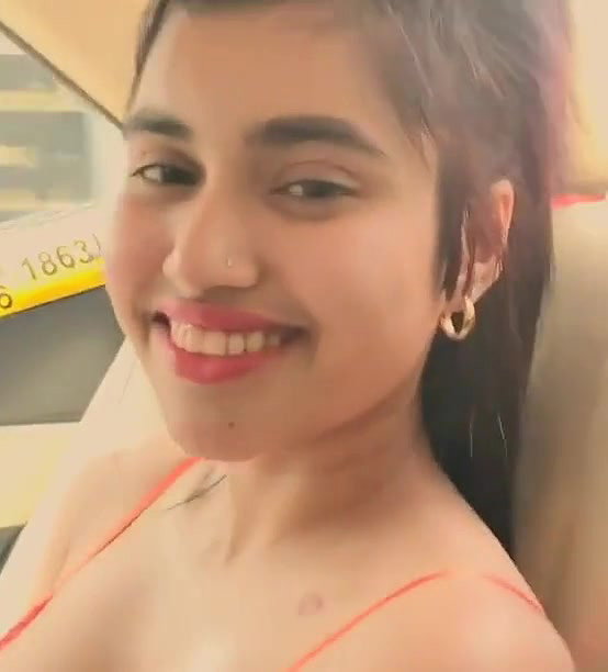 Desi Supr CLLLgrl in car