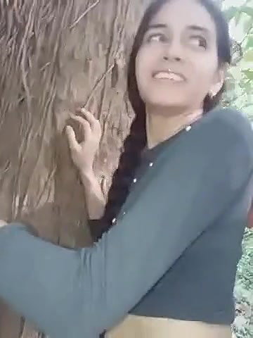 Desi cute girl fucking outdoor