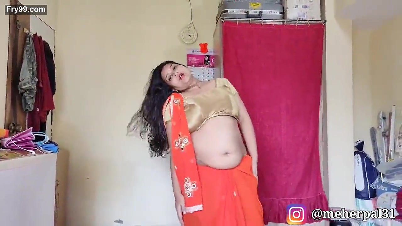 Desi fatty aunty hot dance