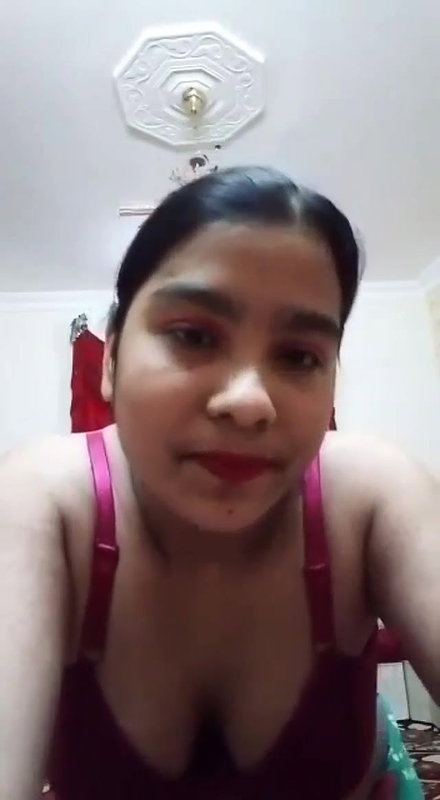 Horny boudi