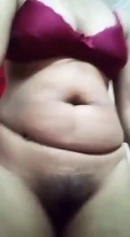 Horny boudi