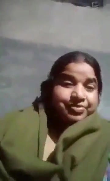 Desi BBW Bhabhi Shows her Boobs And Pussy