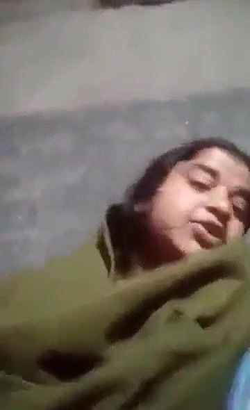 Desi BBW Bhabhi Shows her Boobs And Pussy