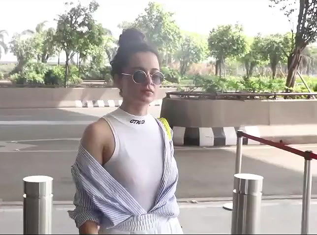 KKanganaa RRanaut NIppls Clearly Visible