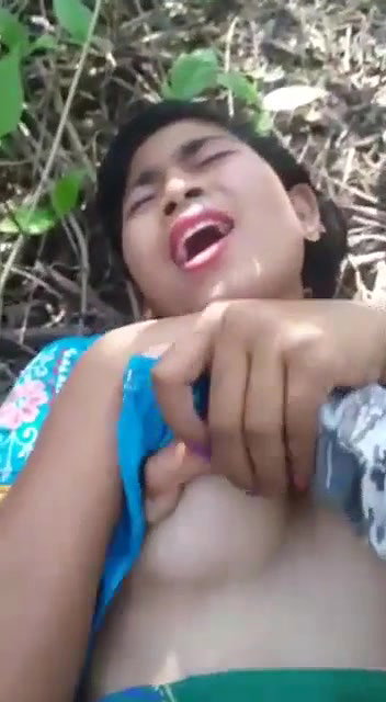 Very Beautiful Assami Girl Enjoying with Lover Outdoor