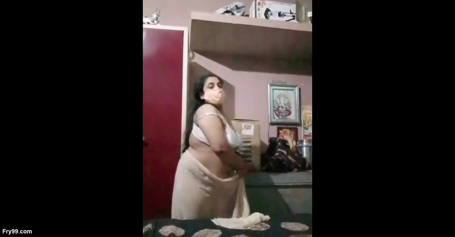 Village Bhabhi Nude Dancing Bigboobs Puffy Nipples Massage For Stepbrother