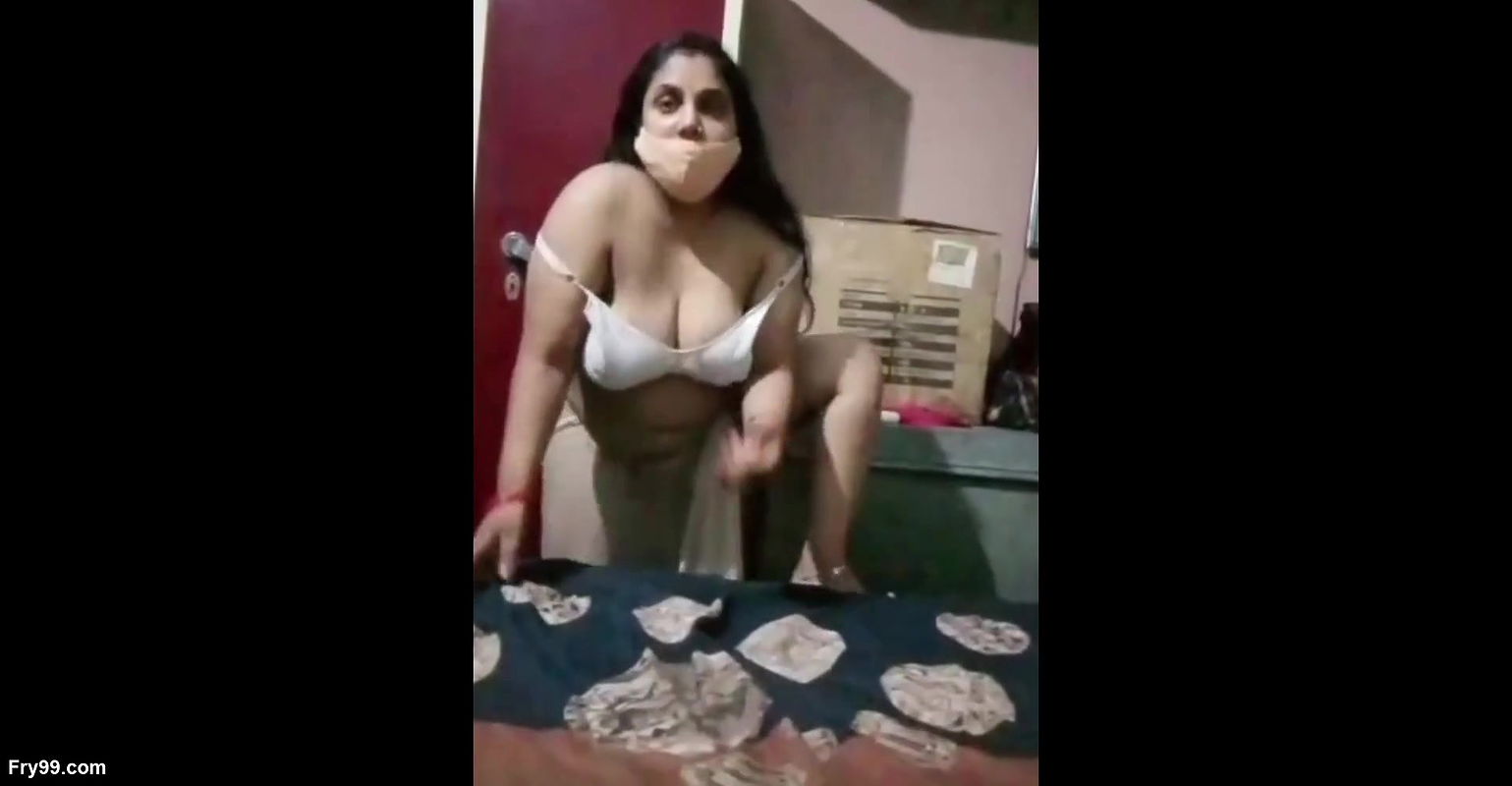 Village Bhabhi Nude Dancing Bigboobs Puffy Nipples Massage For Stepbrother