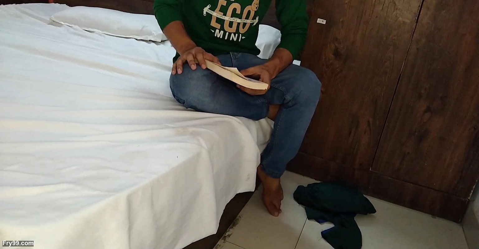 Student ke sath kiya jabar dast sex