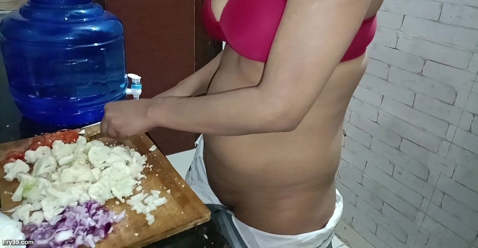 Shreya ki bubu ke gole dekhe ko maza a jata hai