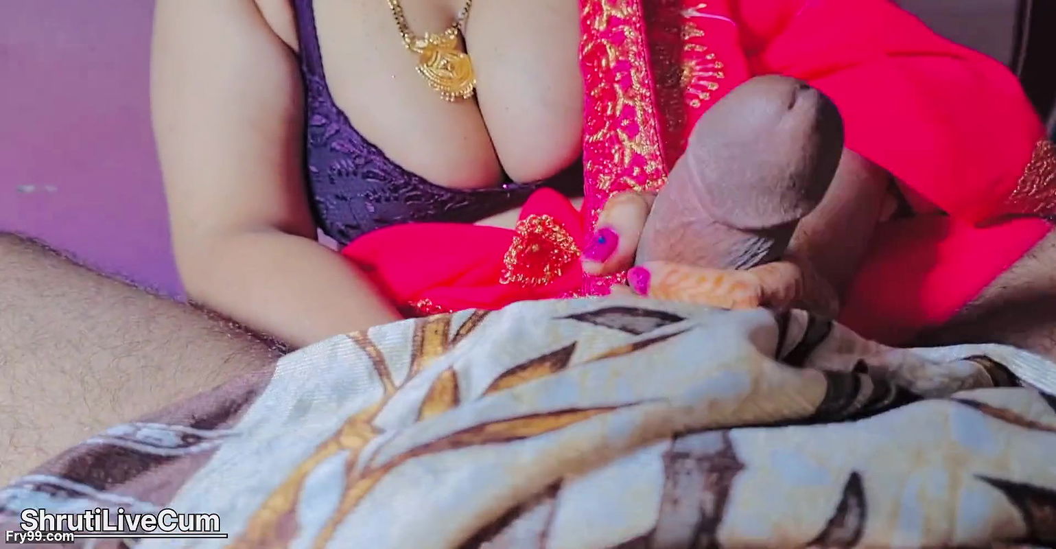 Sasur ji ne karva Chauth wale din meri chudai ki mujhe bhi majha aaya