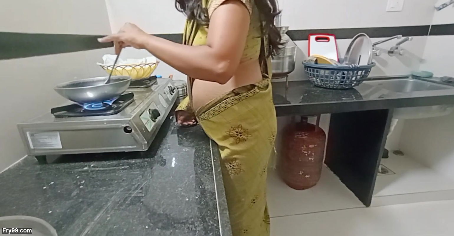 Sabji to banane do muze fir jitana chahe chodalo thik hai