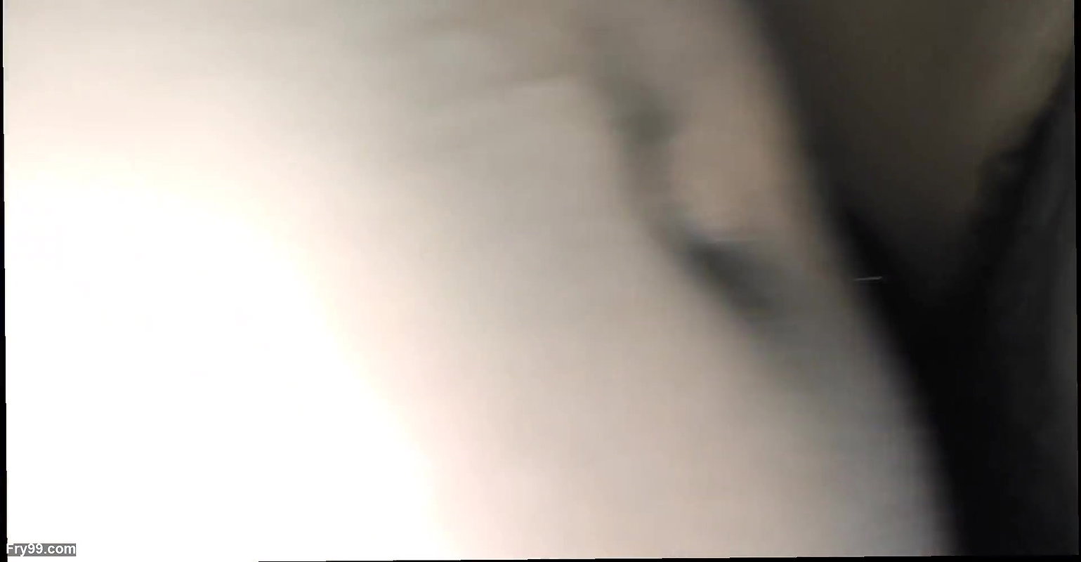 Pati apne kale lund se biwi ki chut ki pyas sant ki aur pani