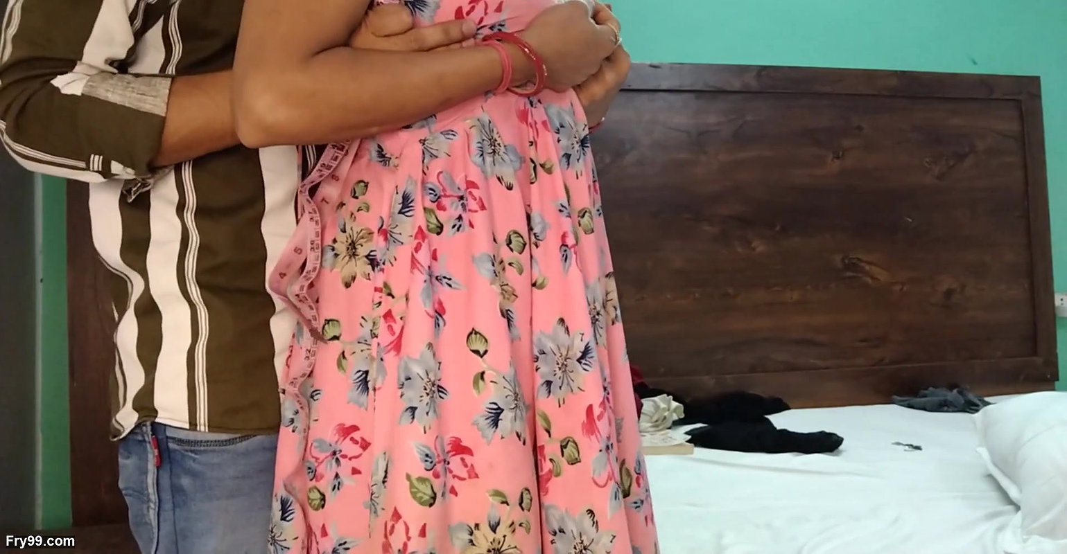 Paise na hone ke karan darzi ne larki ka mara gand