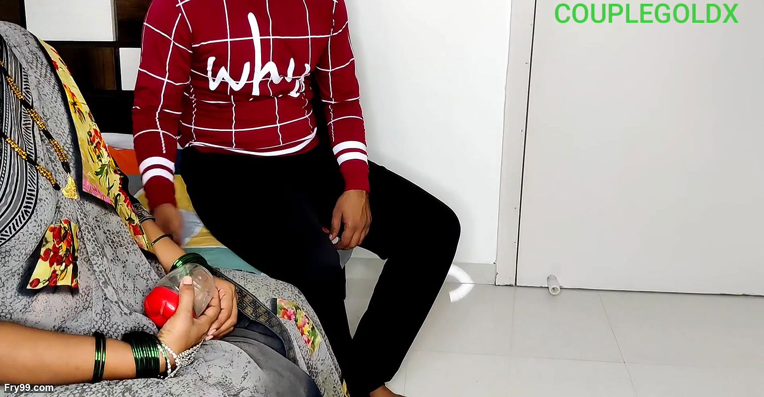 Pados ki aunty unke bahu ke liye mere land ka pani mangne lagi