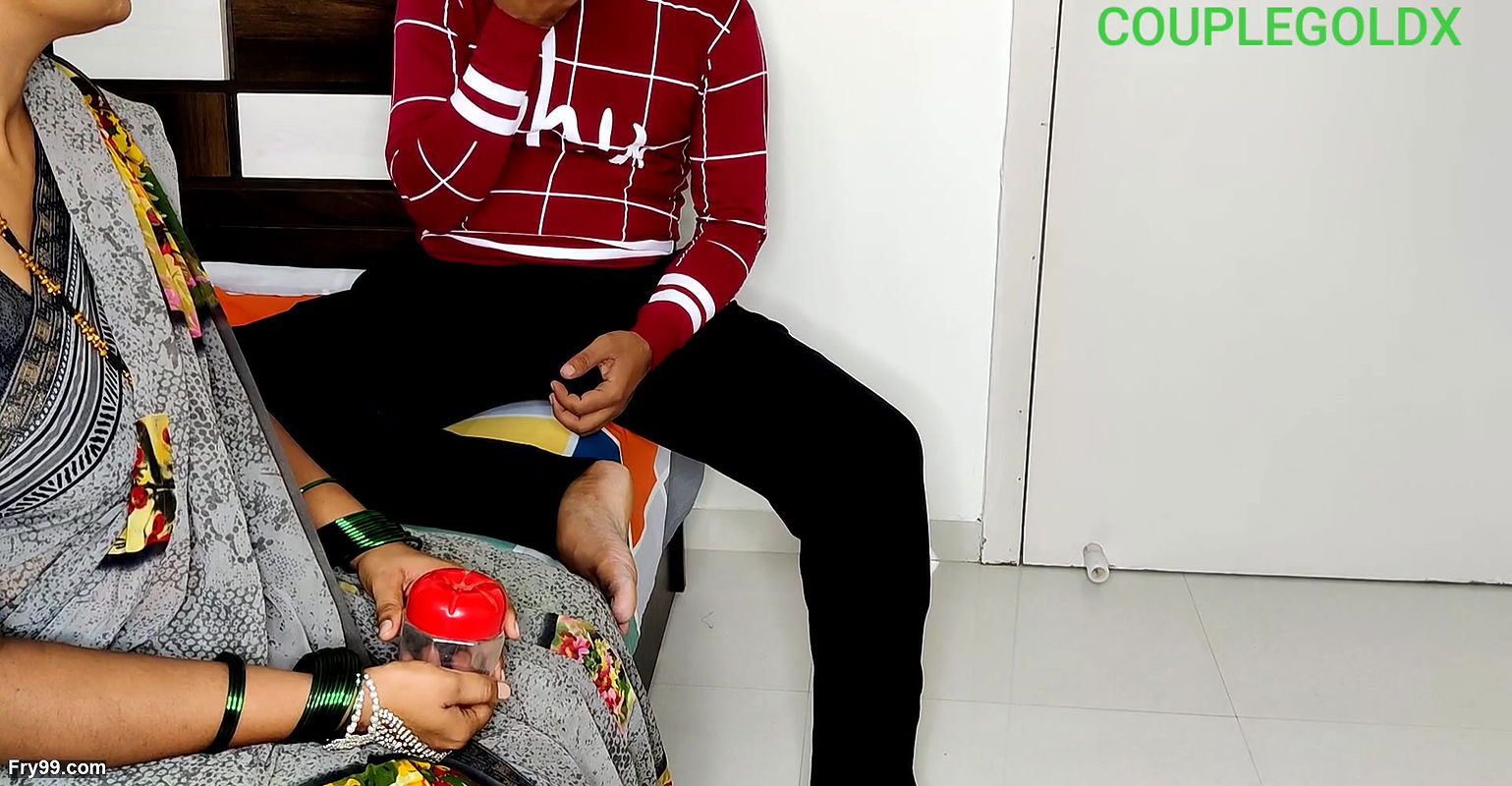 Pados ki aunty unke bahu ke liye mere land ka pani mangne lagi