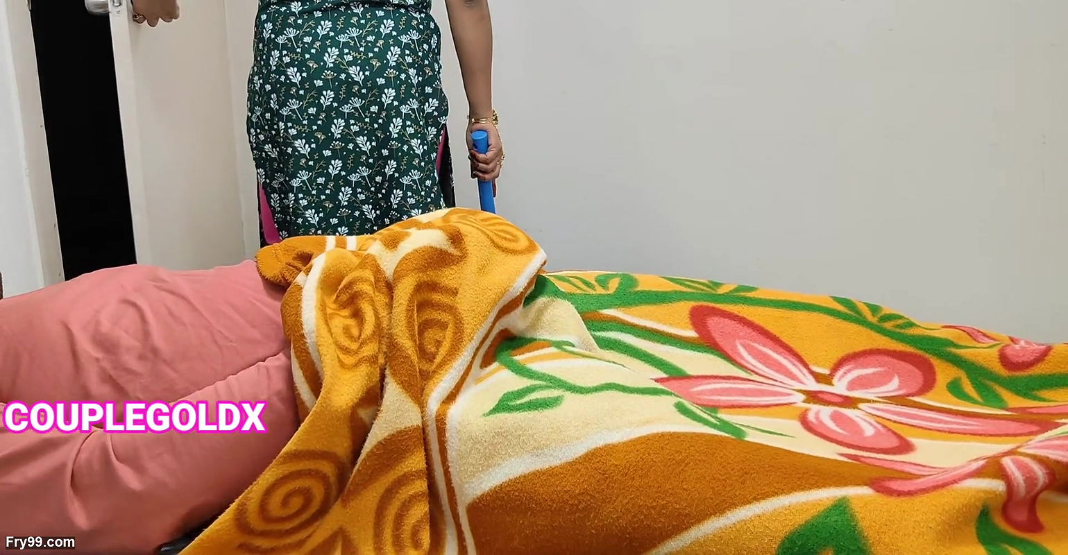 Owner cleaning Komal’s maid lured and fucked