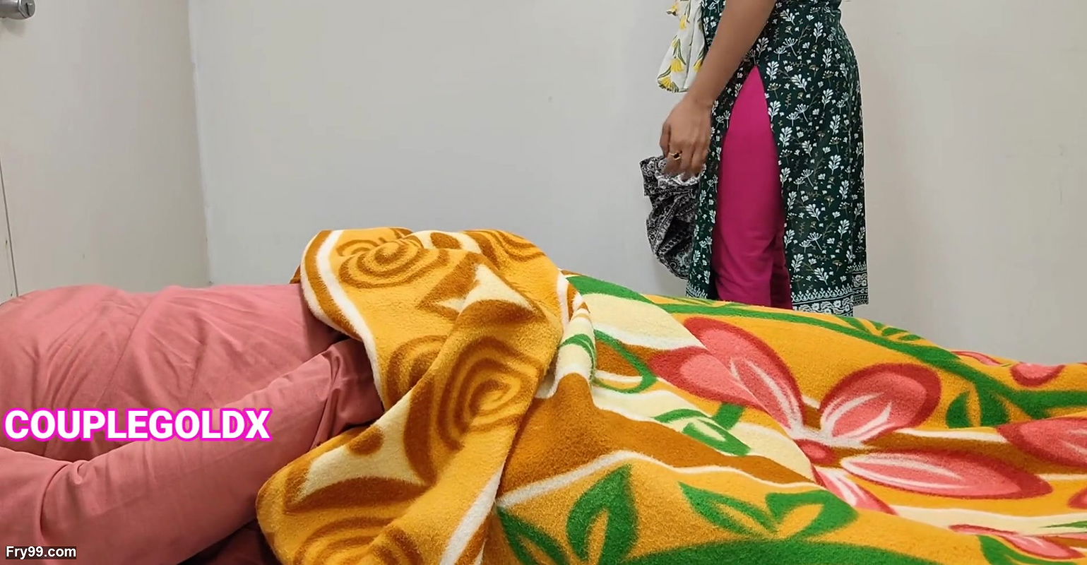 Owner cleaning Komal’s maid lured and fucked