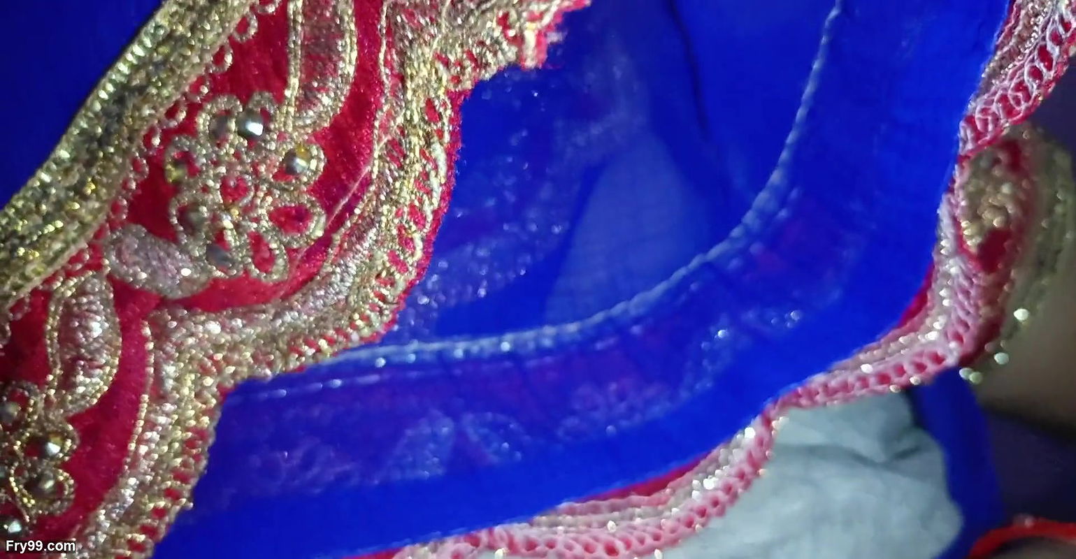 New year special bhabhi wear new blue saree and ready for sex