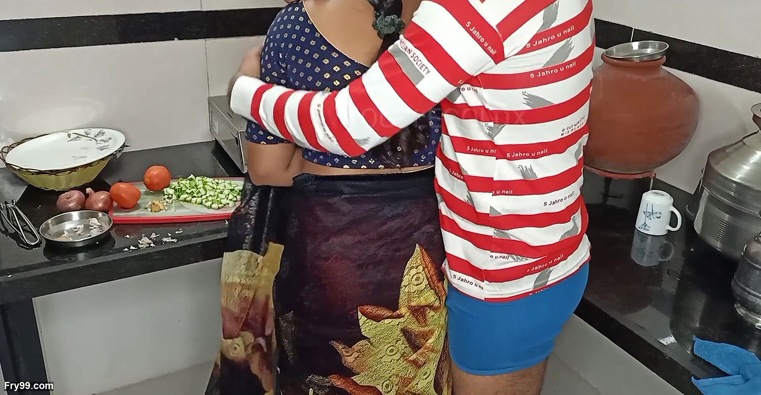 Main Kichen me gand nahi Marva sakta hu