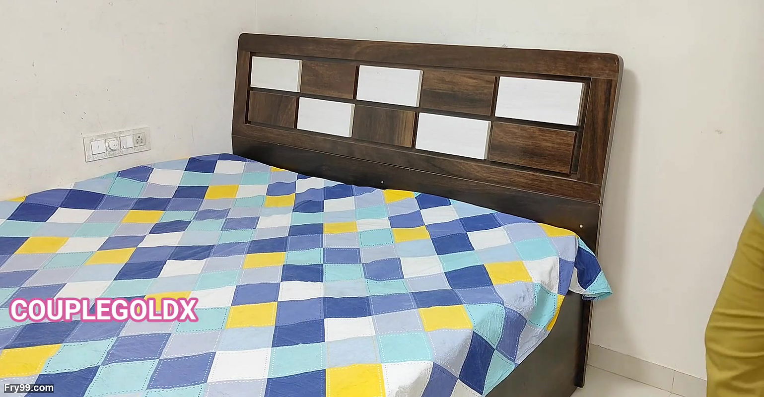 Komal was peeing openly on the road, a man dragged her and fucked her hard