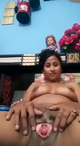 Unsatisfied bhabhi fingering