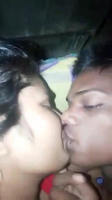 Village Bhabhi Enjoying with Young Devar