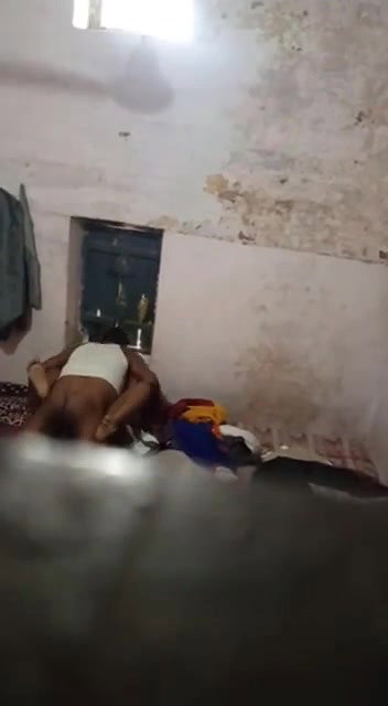 Married Couple Fucking Secretly Captured by Neighbors Hindi Talk