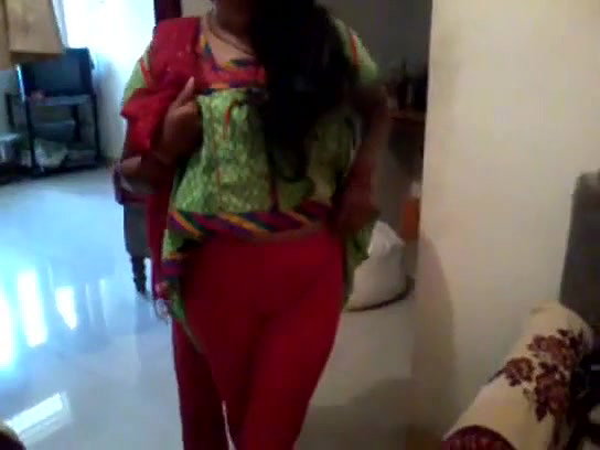 Saaali Cute Showing her Pussy to Jiija