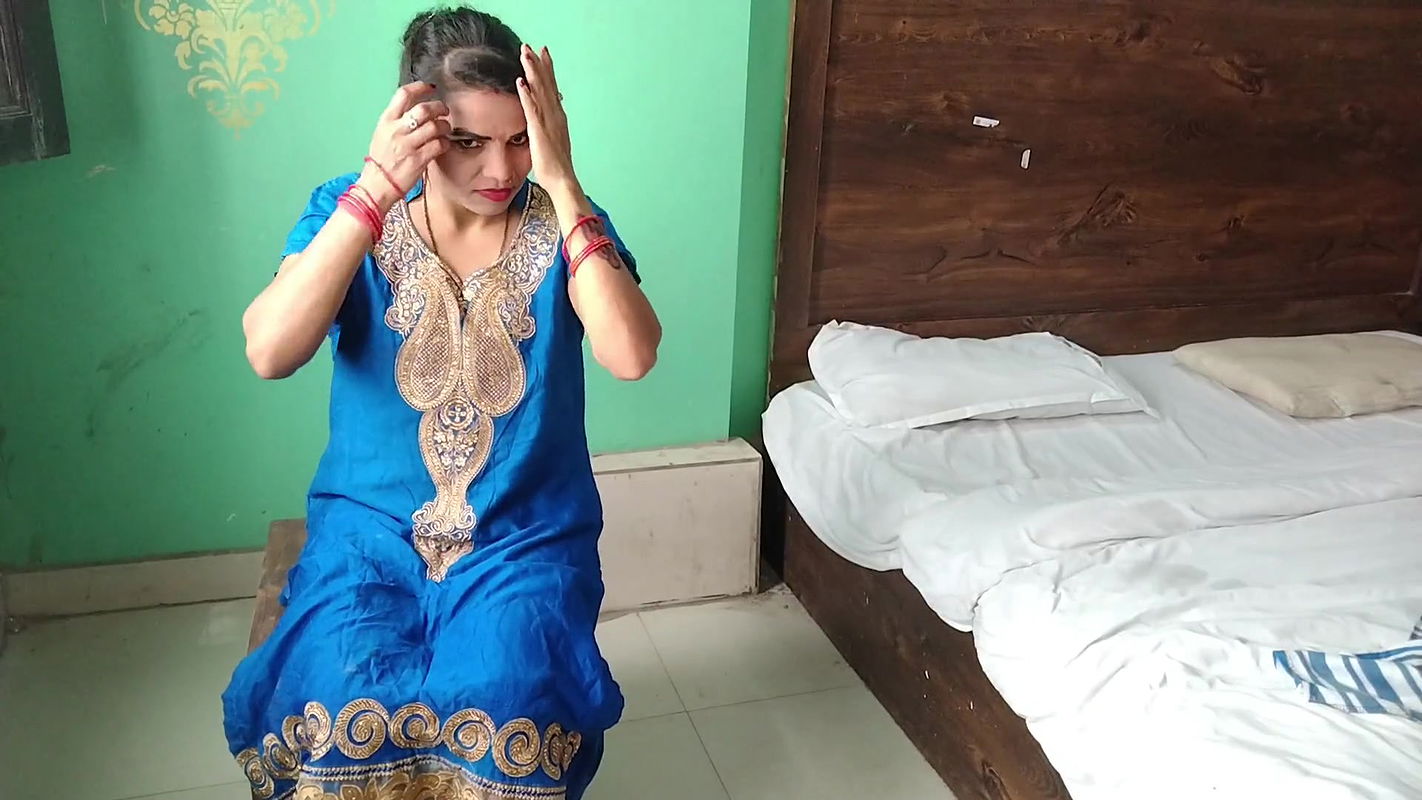 Bhabhi ke boor me rang laga ke pela HOLI SPECIAL