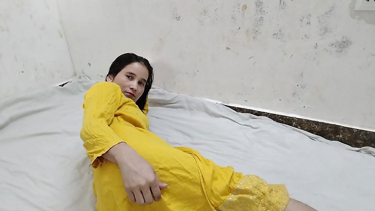 Bhabhi ko ghumane ke bahane jabar dasti pela