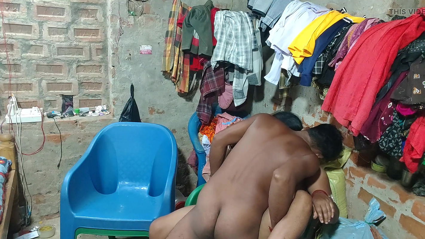 Brother-in-law pressed and fucked sister-in-law’s big breasts