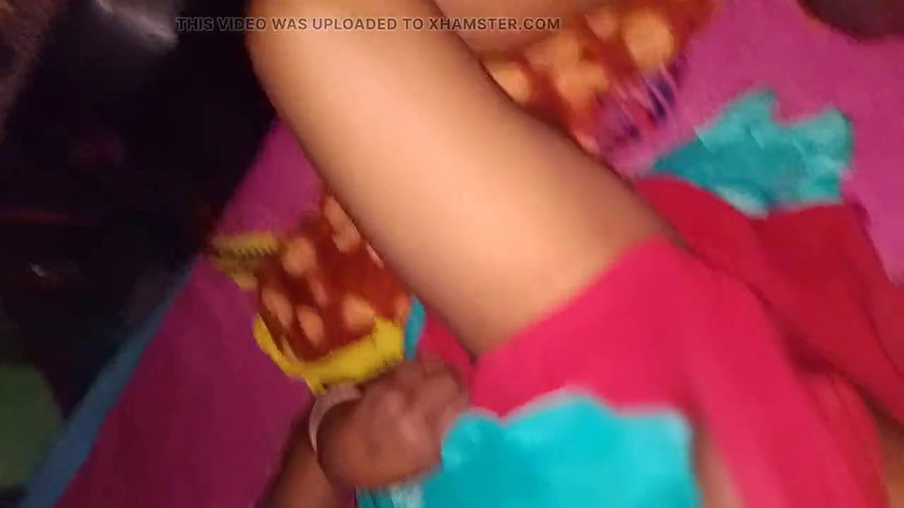 Buddhi Wife Ko Khatya Pe Mast Chudae Kiya Raat Me