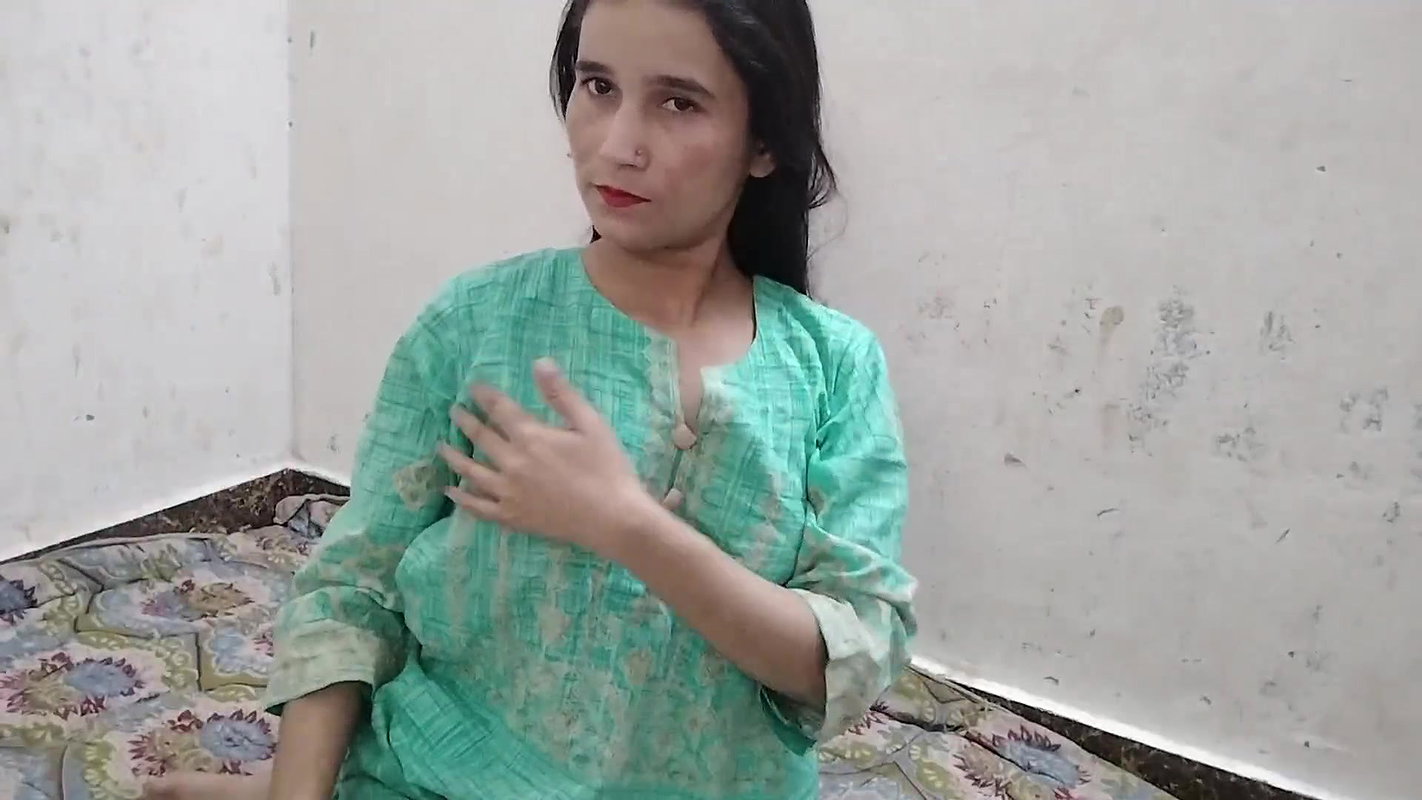 Mama ki larki ko rat me choda diya