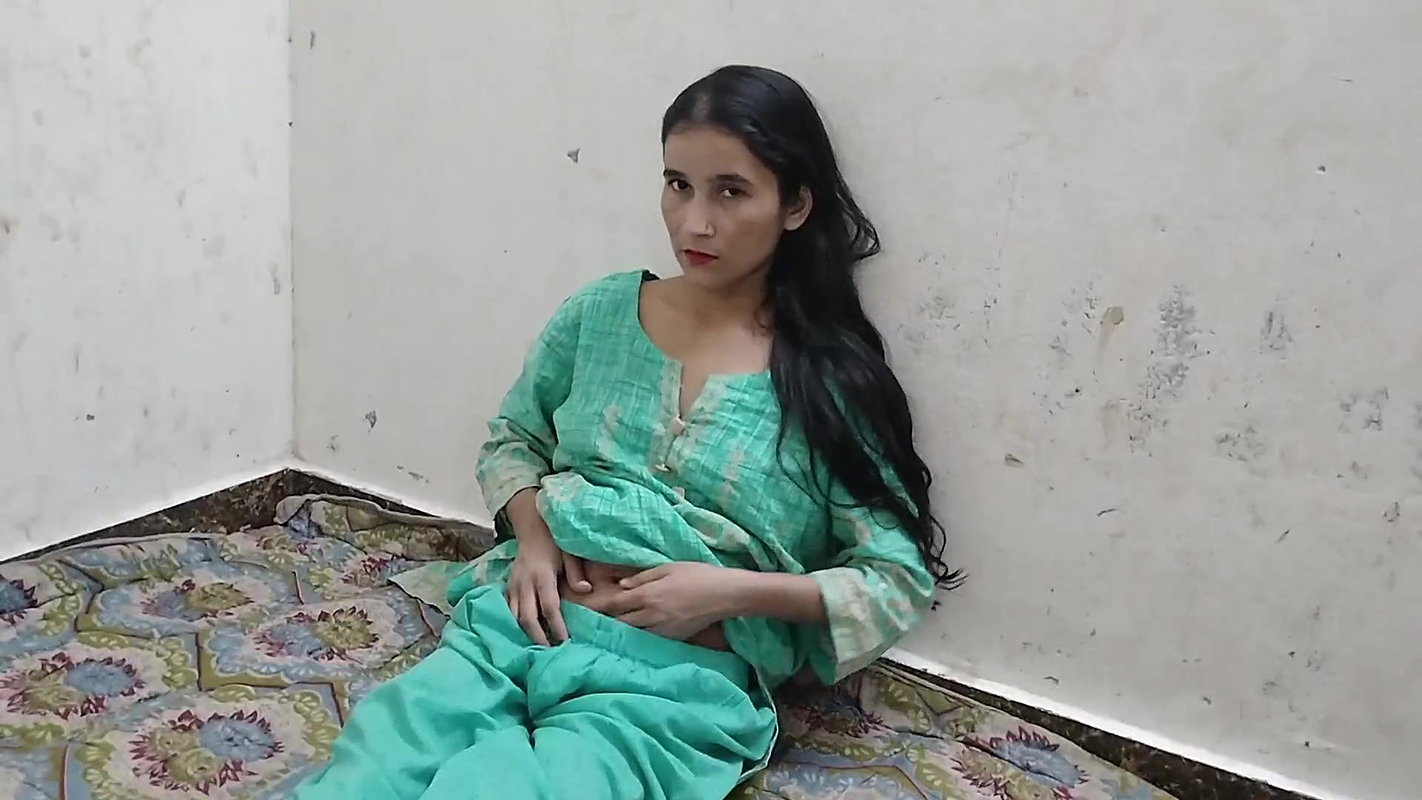 Mama ki larki ko rat me choda diya