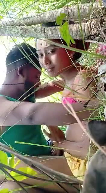 Beautiful girl fucking in jungle
